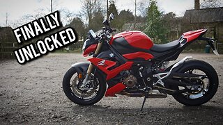 Taking The 2022 BMW S1000R Sport To Get Unlocked!