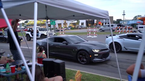 6th Gen Camaro Does a Small Burnout at Woodward Dream Cruise