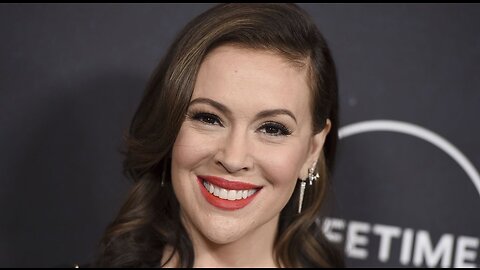 James Woods and Elon Musk Have Some More Fun With Alyssa Milano Turning in Her Tesla