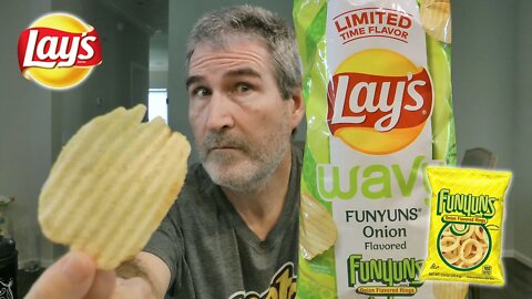 I'M DOWN! Limited LAYS FUNYUNS ONION CHIPS Review 😮