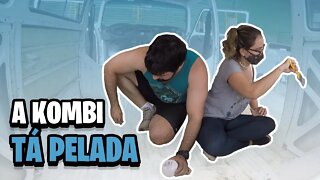 Tratamento do assoalho e ferrugem da Kombi Home