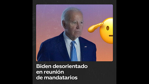 Joe Biden parece perdido durante la foto de grupo con los líderes de la APEC