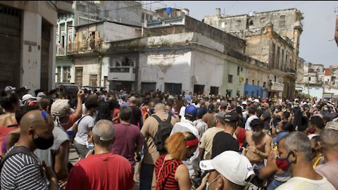 Cubans in Las Vegas prepare to participate in #15NCuba protests