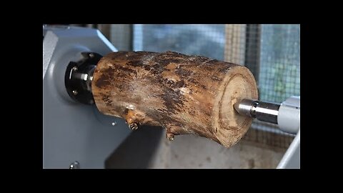 Woodturning - A Rare ELM Log!