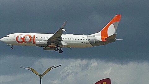 Boeing 737-800 PR-GUJ vindo de Brasília para Manaus