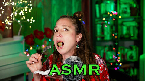 4K PICKLY ASMR 🥒 Want a Pickle? 🤭 🤣LOL #lol #croutons #yum #asmreating #crunchysounds #funny #crunch