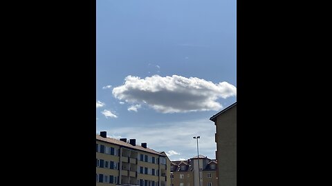 GIGANTIC UFO MOTHERSHIP☁️🛸☁️HOVERING OVER A BUILDING☁️🛸☁️🌌✨