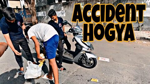 SCOOTY KA ACCIDENT HOGAYA😱 | #accidentnews #electric #Vlog #dailyvlog #catlover #doglover