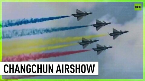 CHINESE PILOTS SHOW OFF AEROBATIC SKILLS AT CHANGCHUN AIRSHOW
