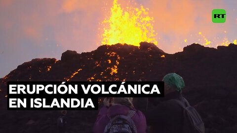 Erupción volcánica en Islandia ofrece un espectáculo impresionante