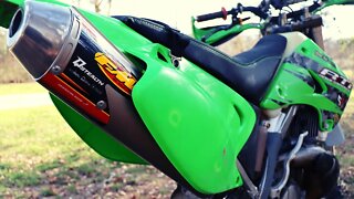 I put the FMF Q Stealth Silencer on my Kawasaki KX250 ! (Sweet Two Stroke Sound)