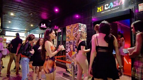 Brisbane Fortitude Valley Nightlife | AUSTRALIA - QUEENSLAND