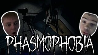 another new player entered the chat... - Phasmophobia