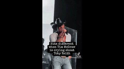 Tim McGraw Crys Over Toby Keith While Performing “Live Like You Were Dying”