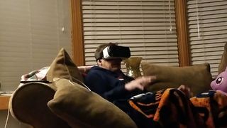 Man Experiences Virtual Reality Horror For The First Time