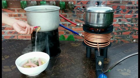 The idea of ​​​​making a hot water stove cooked with waste oil super-saving