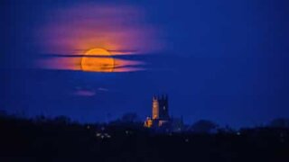 Fantastisk time-lapse viser den eneste supermånen i 2017
