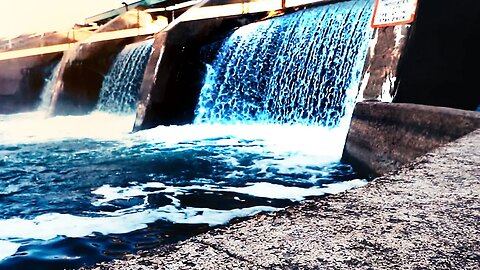 Fishing a CLEAR cold URBAN River for crappie and bluegill