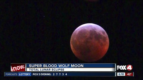 2-for-1: Total lunar eclipse comes with supermoon bonus