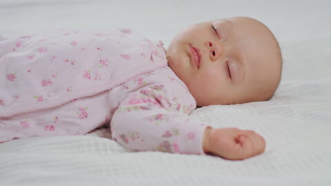 The Simple Sleep Training Method That Will Help Your Baby Get A Good Night's Sleep