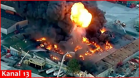 Massive factory fire in Derrimut, large chemical explosion engulfs factory in flames