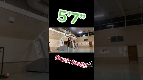 Go subscribe!!! #basketball #youtubeshorts #dunk #blockparty #dunks #auc #AmpUpCrew #youtube