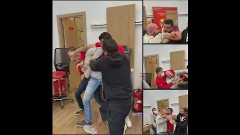 Big Fight in Vodafone branch!!