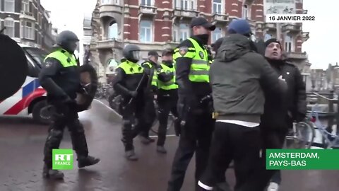 Amsterdam Protesting About Restrictions