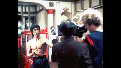 Cross kick Studio Films Bruce Lee Enter the Dragon