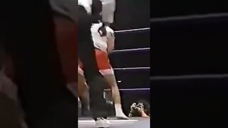 SLUMPED : GREATEST female fighter EVER.....gets SLUMPED by a no name unranked man.