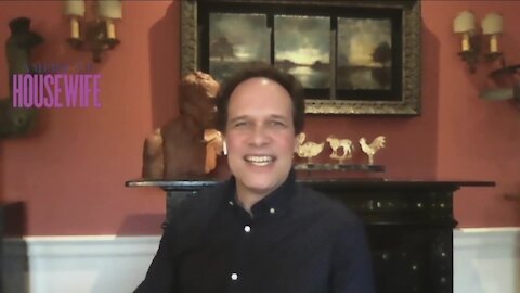 Mel talks with Diedrich Bader from American Housewife