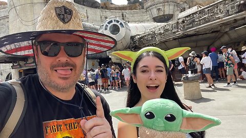 Krista’s First Time at Galaxy’s Edge! Will she be disappointed?
