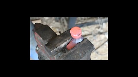 Forging a dog head from a claw hammer #blacksmithing #forging