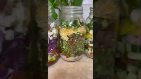 FREE Keto Recipe (Link In Description) | Meal prep low salad jars #Shorts