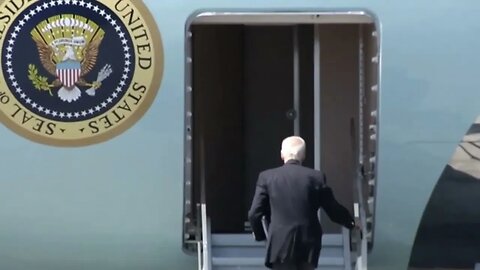 Biden, Returning From Cali Fundraising Trip, Takes No Questions As He Boards AF1 On Small Staircase
