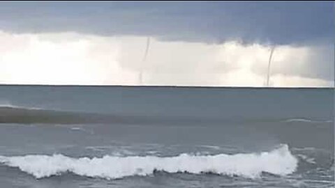 Storm Dana announces its arrival at Palma de Mallorca with two waterspouts