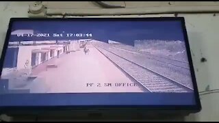 salvamento de criança, comboio, índia