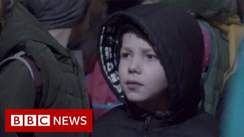 Helping Ukrainian orphans escape Kyiv as Russia’s invasion continues - BBC News