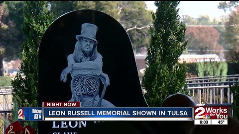 Leon Russell memorial shown in Tulsa