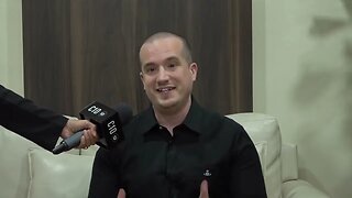 Simon Dixon Arrives In El Salvador To Work On The Bitcoin Volcano Bond (Spanish Version)