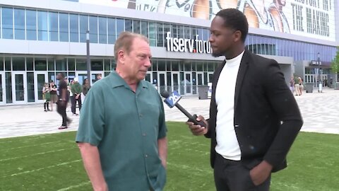 Legendary MSU coach Tom Izzo likes Bucks in game 6