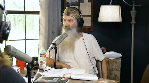 Phil Robertson Takes on Our Culture of Overreaction, Lying & Why Self-Control Is Underrated | Ep 103
