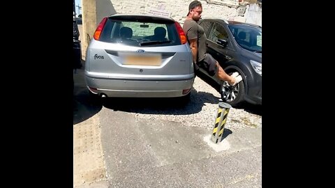 Guy Lifts Car In Blocked Parking Spot