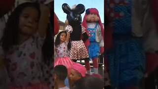 ALEGRIA DAS CRIANÇAS COM FOFÃO, FOFONA E MINNIE MOUSE DA CARRETA, LIKE