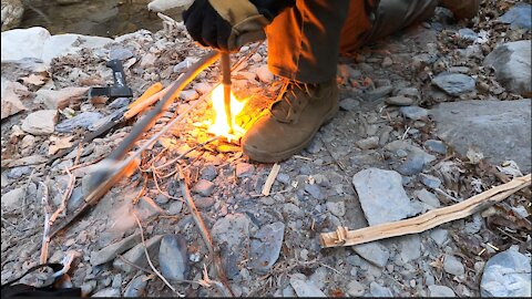 How to safely make fire with powder from a bullet || Hunters survival tip.