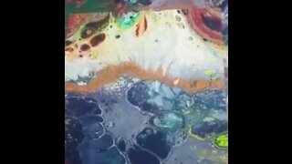 PAINT POUR WITH HUGe CeLlS FLUID ACRYLICS 101