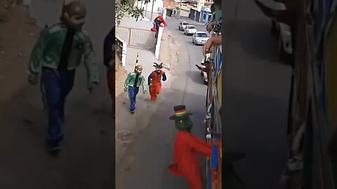 SUPER PULOS NINJAS DO FOFÃO, BEN10, GOKU E O MÁSKARA DANÇANDO NA CARRETA DA ALEGRIA