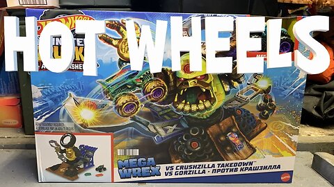 Hot Wheels Monster Trucks Arena Smashers Mega-Wrex Vs Crushzilla Takedown Playset