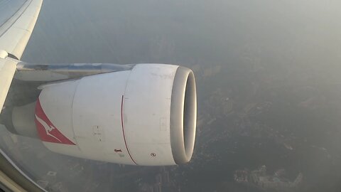 Qantas Airbus A330-300 Landing at Hazy Hong Kong