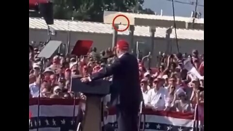 SMARTPHONE CAMERA CAPTURES SHOOTER🛗🕺🏚️🥷📸MOVING ON BUILDING ROOF TOP NEAR TRUMP RALLY PODIUM📲🕺🏚️🥷💫